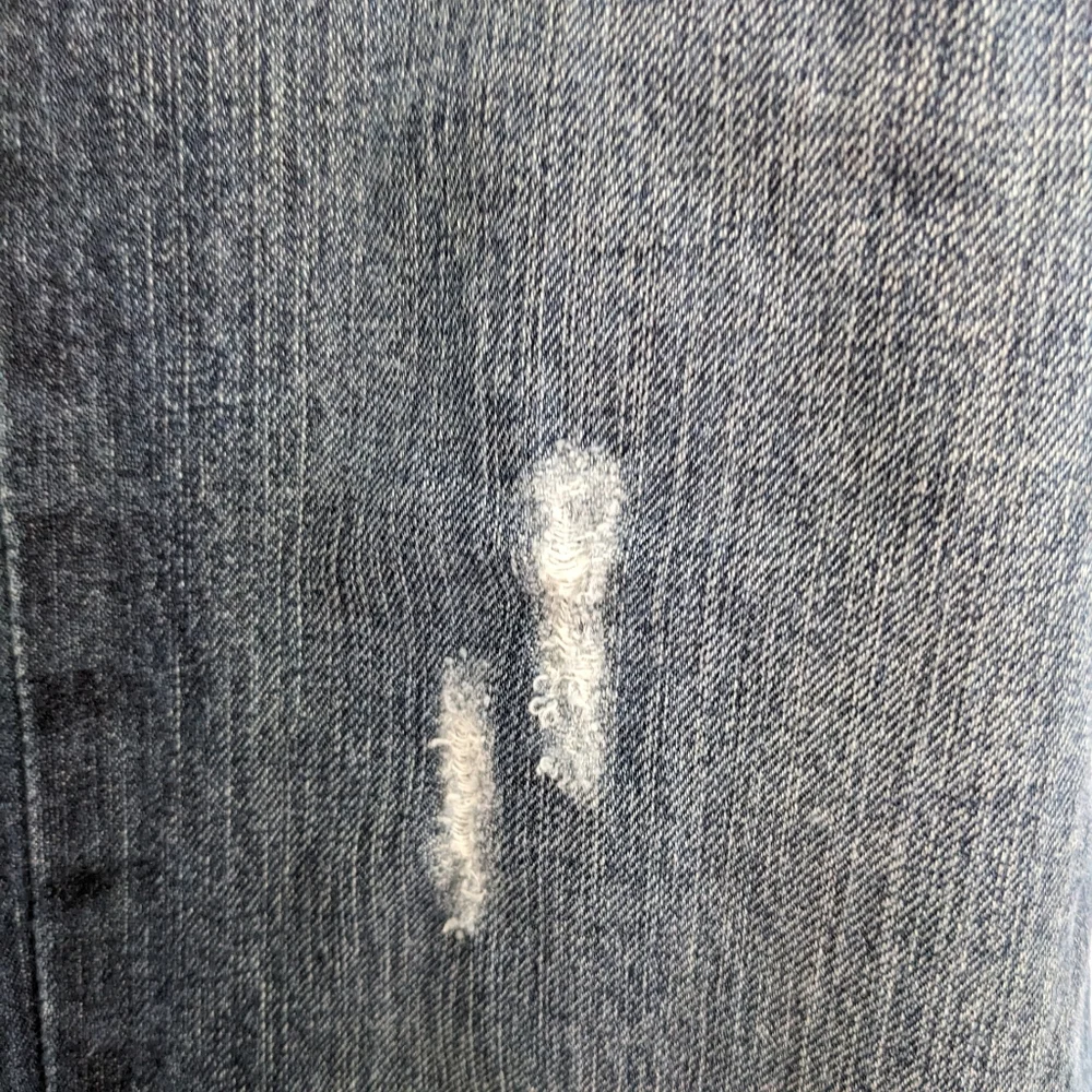 Old Navy The Flirt Distressed Jeans Size 18 Regular - Picture 4 of 6